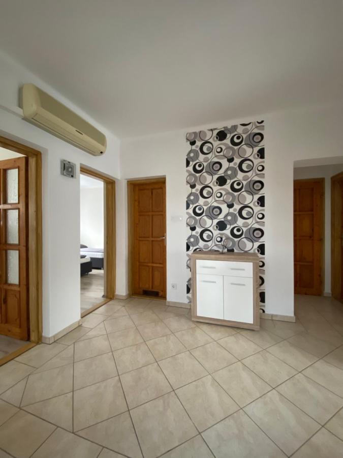 Veronika Lux Apartman Hajdúszoboszló Exterior foto