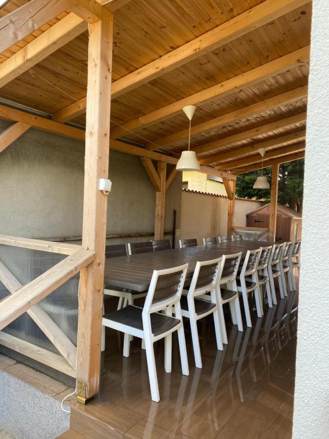 Veronika Lux Apartman Hajdúszoboszló Exterior foto